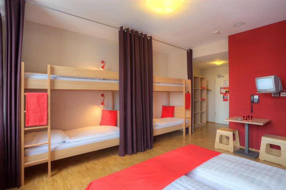 Meininger Hotel Hamburg City Center photo 1