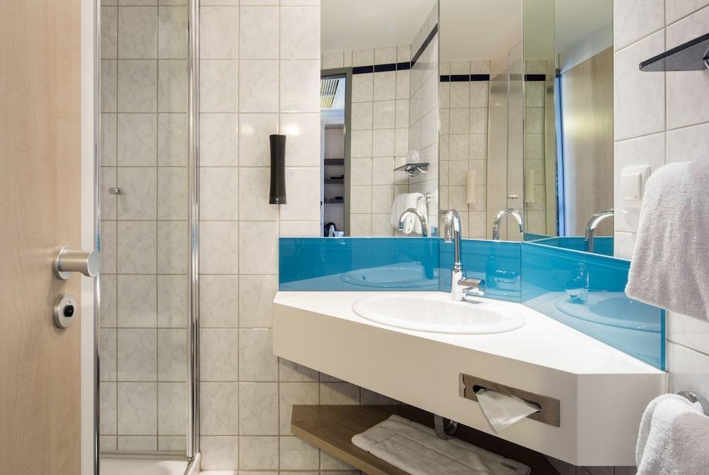 Holiday Inn Express Munich - Messe photo 4