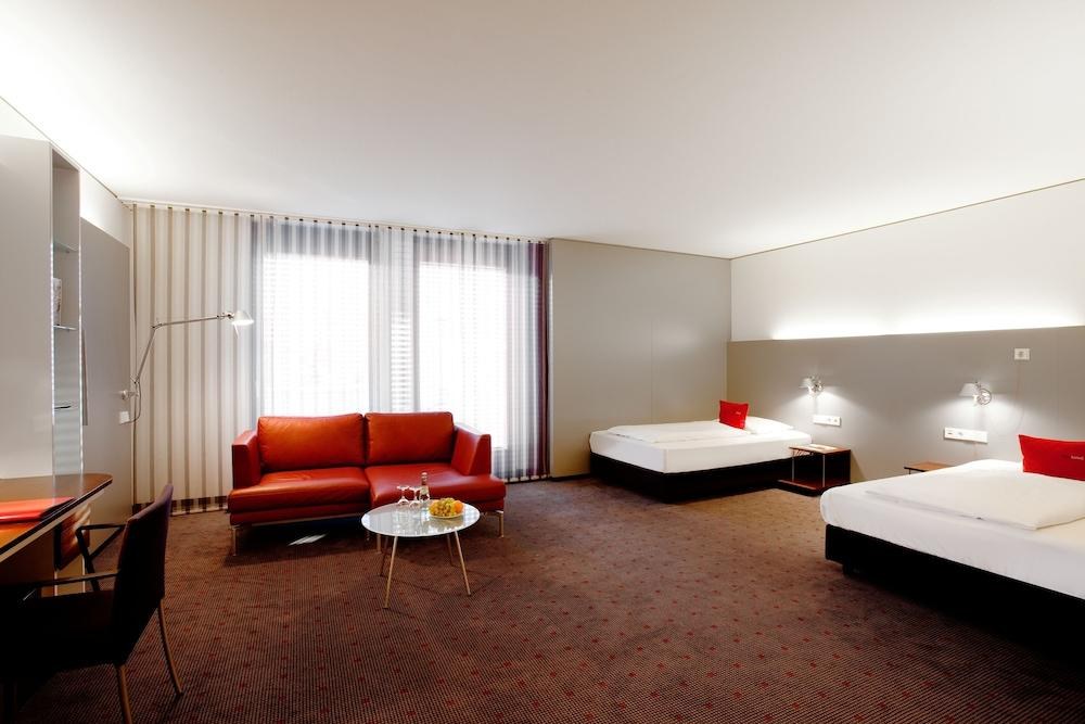 Vienna House Easy by Wyndham Stuttgart photo 2