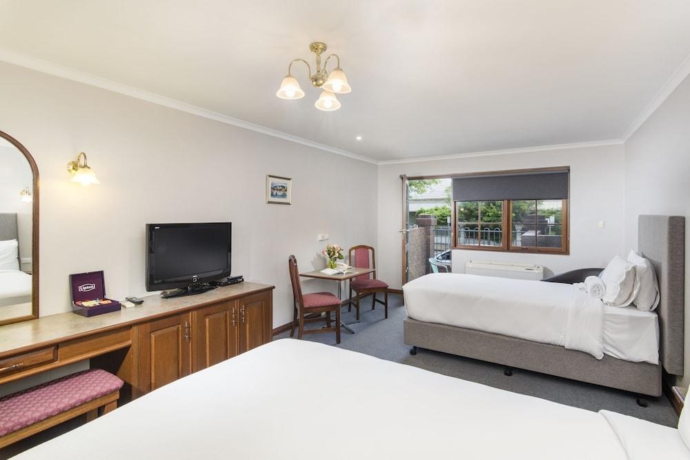 Adelaide Inn photo 2