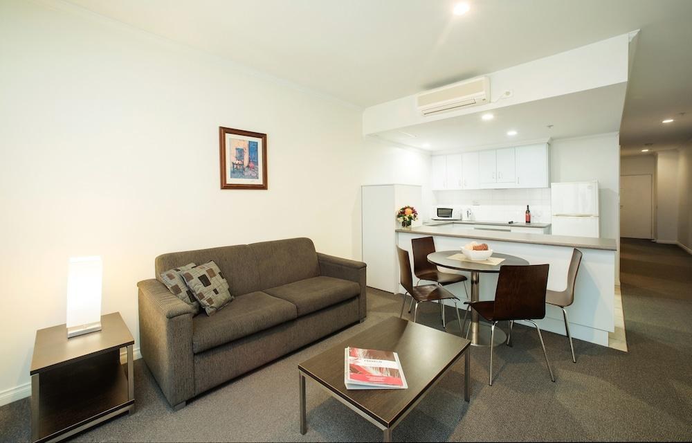Franklin Central Apartments photo 3