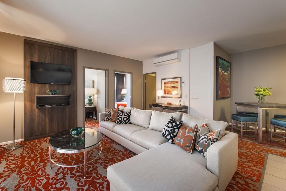 Miller Apartments photo 2