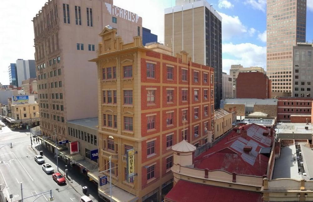 Adelaide Paringa Hotel photo 3
