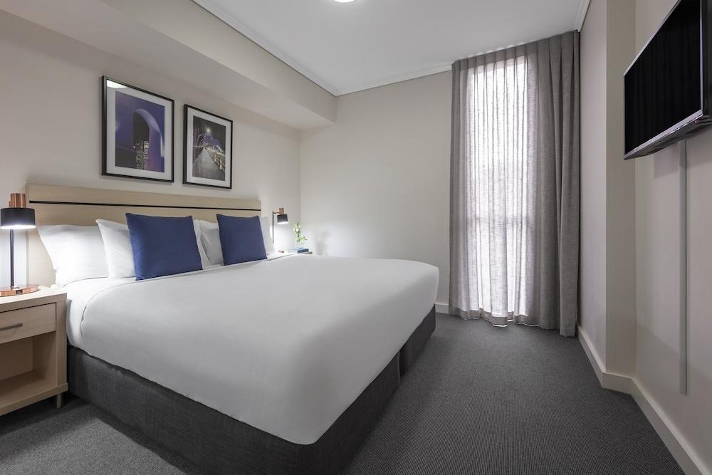 Oaks Brisbane Festival Suites photo 4