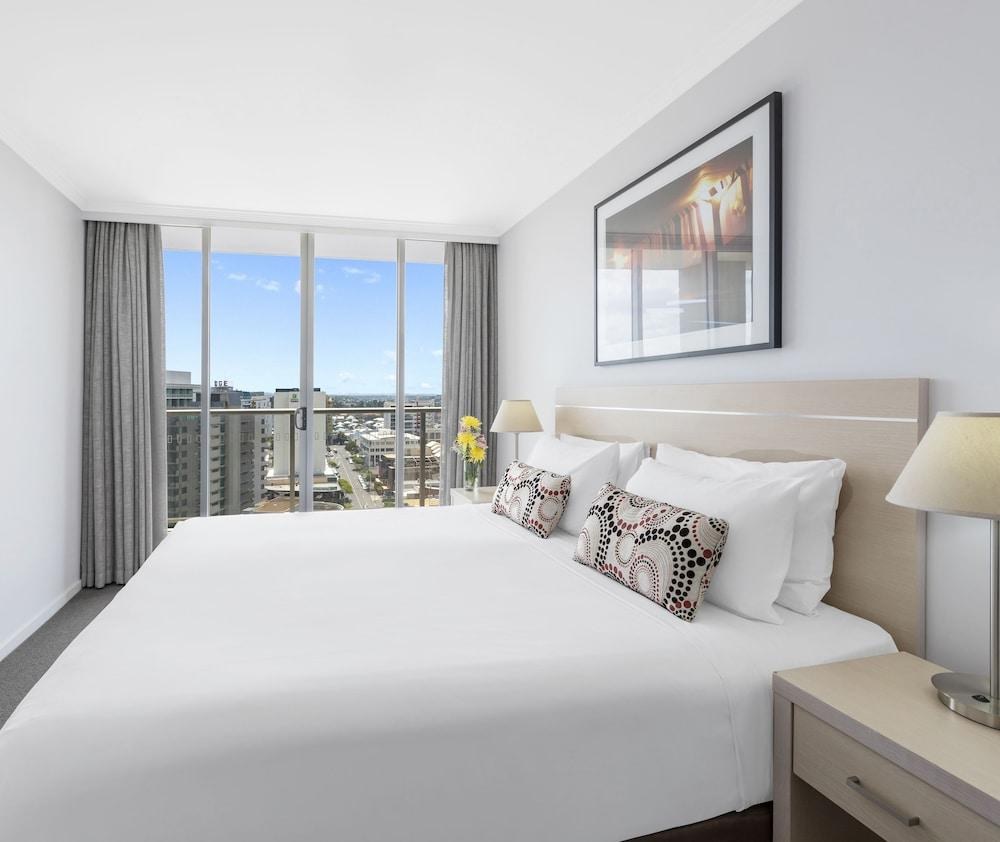 Oaks Brisbane Lexicon Suites photo 2