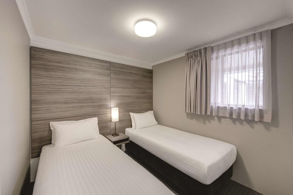 Adina Serviced Apartments Canberra James Court photo 4