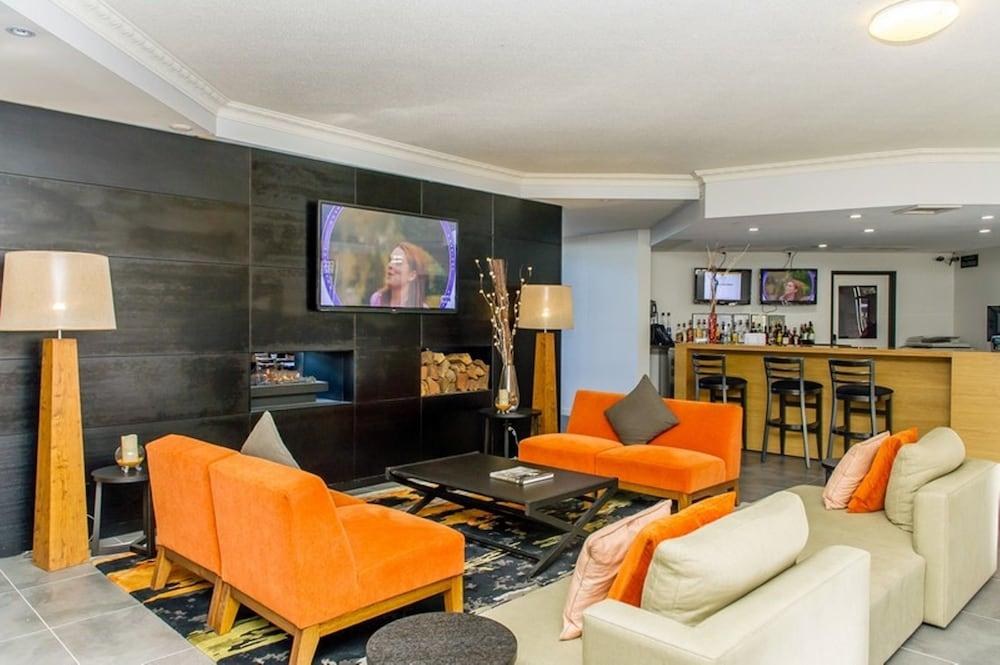 Alpha Hotel Canberra photo 3
