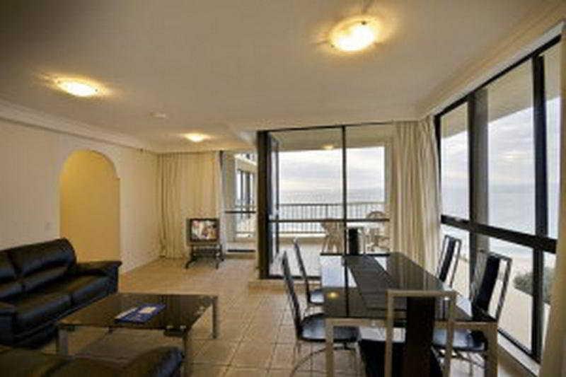 Capricorn One Beachside Holiday Apartment-Official photo 2