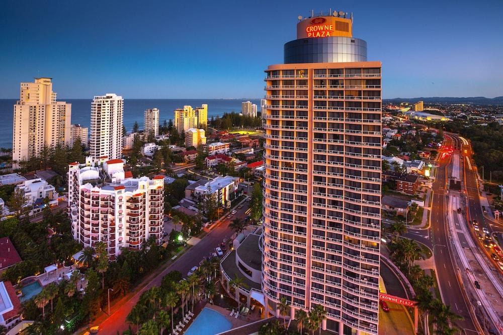 Crowne Plaza Surfers Paradise photo 3