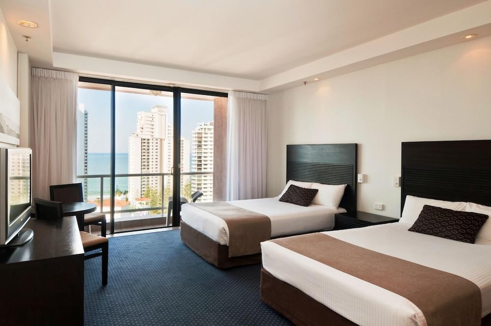 Crowne Plaza Surfers Paradise photo 4
