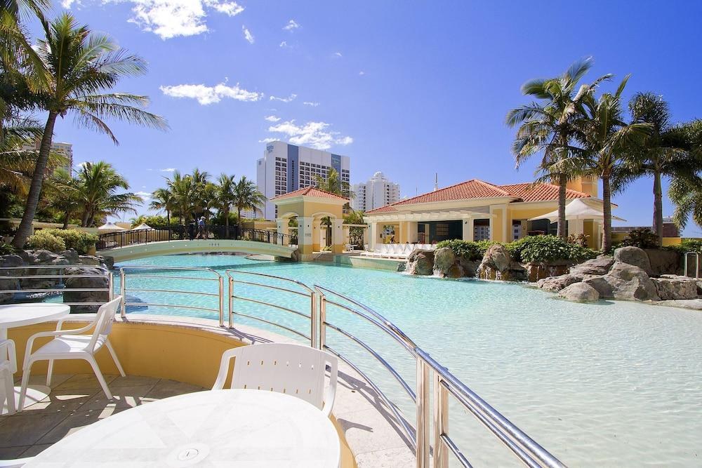 Mantra Towers of Chevron Surfers Paradise photo 4
