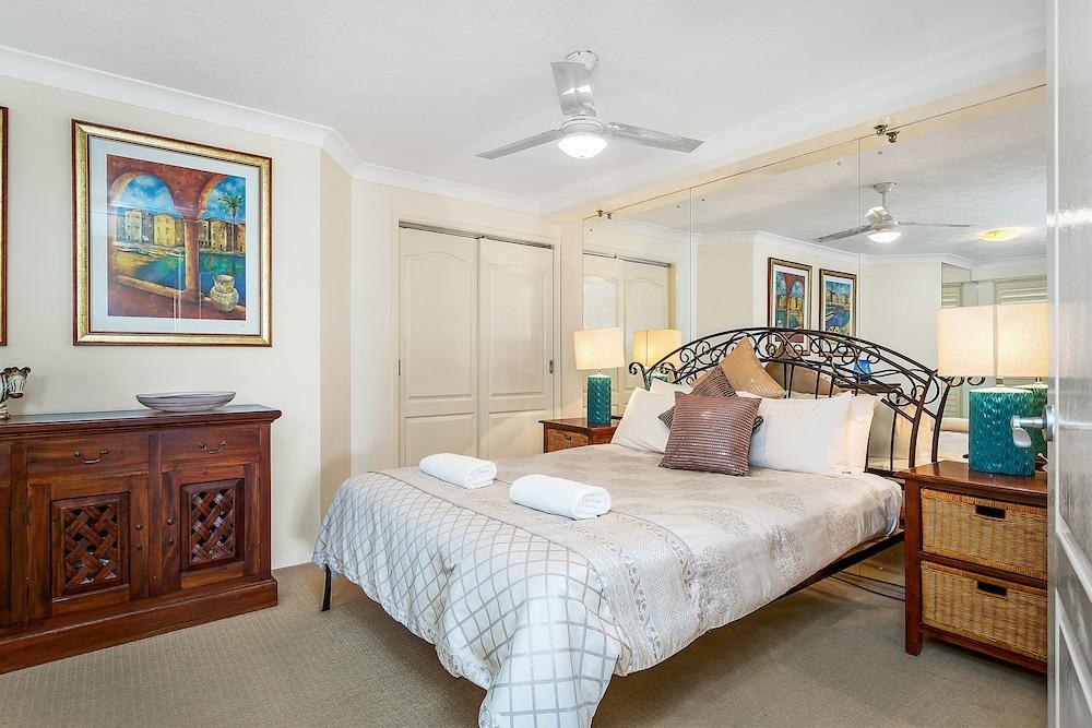 Gemini Court Holiday Apartments photo 2