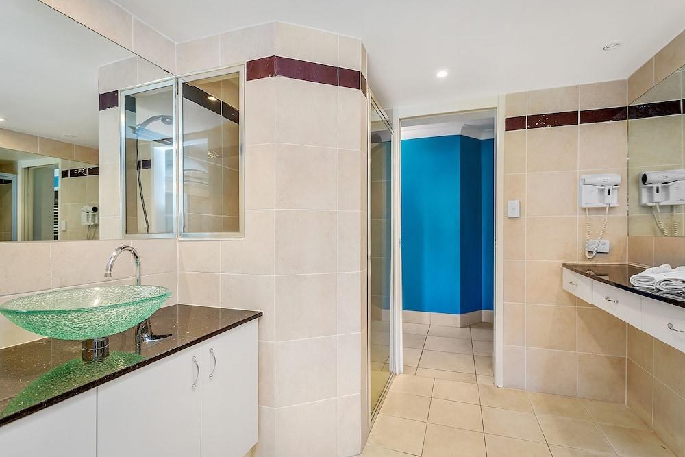 Gemini Court Holiday Apartments photo 3