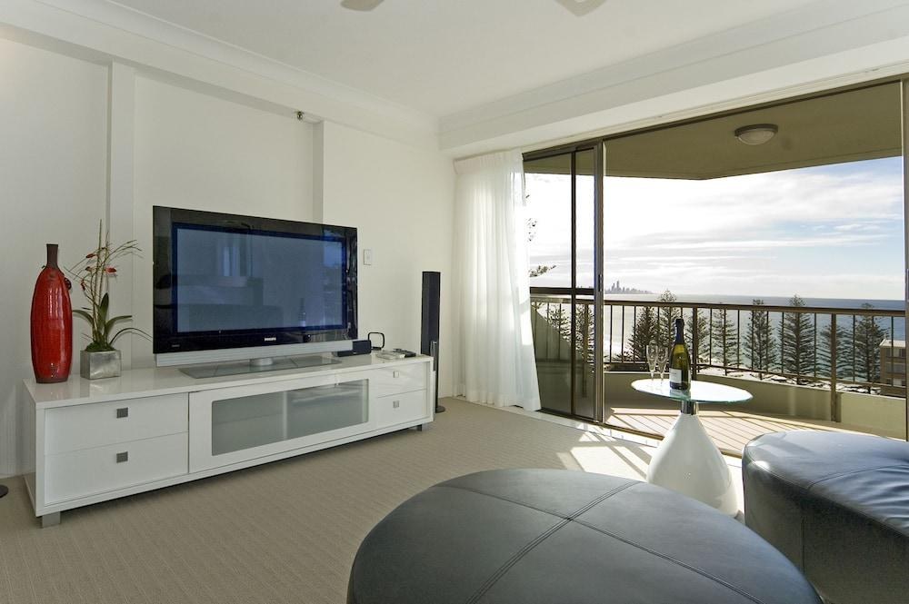 Gemini Court Holiday Apartments photo 4