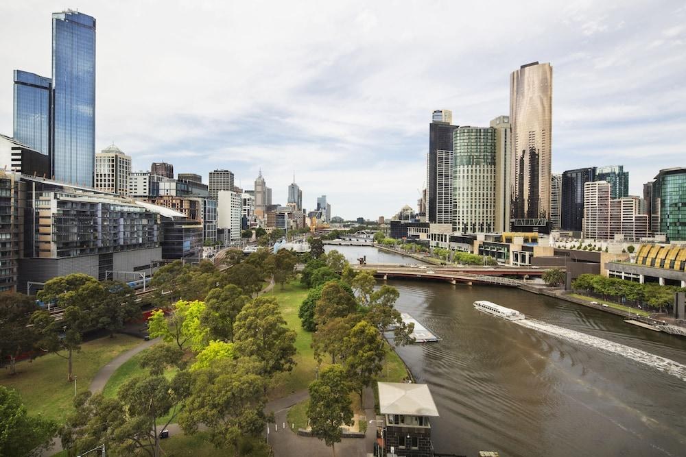 Crowne Plaza Melbourne photo 2