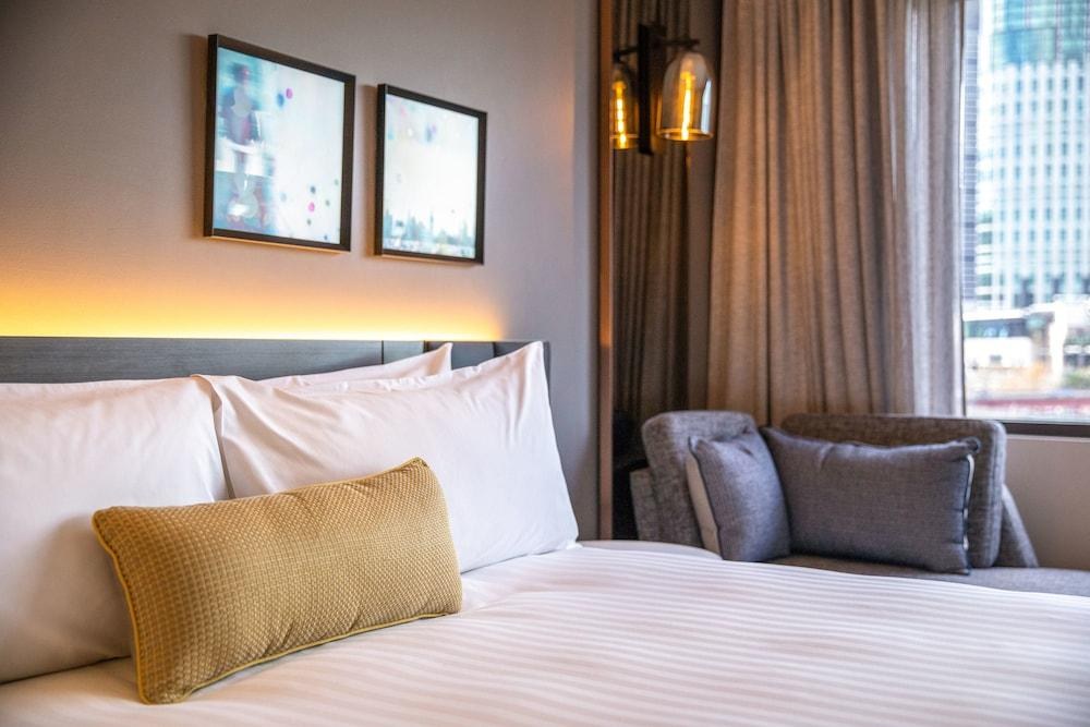 Crowne Plaza Melbourne photo 4