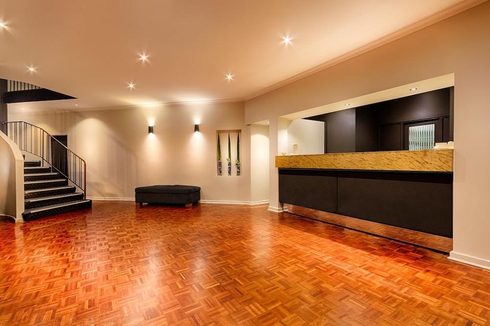 Crest on Barkly Hotel photo 4