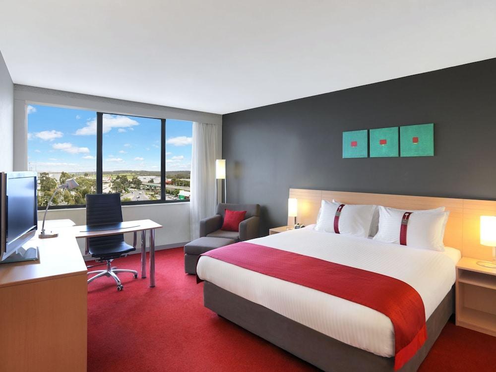 Holiday Inn Melbourne Airport photo 2
