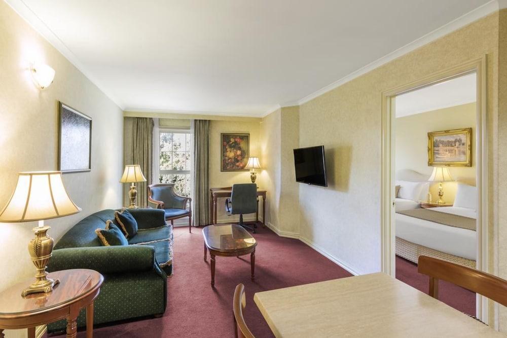 Quality Hotel Canterbury International