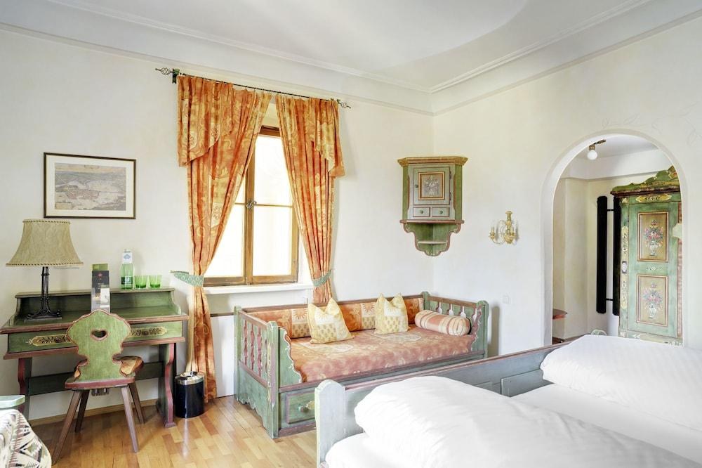Hotel Schwarzer Adler Innsbruck photo 4