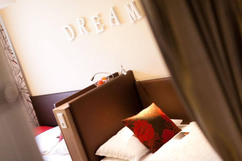 Boutiquehotel Stadthalle photo 3