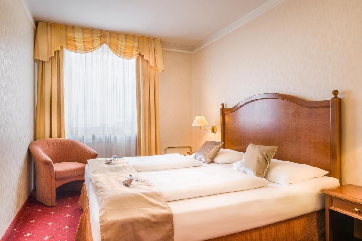 SELECT HOTEL PRINZ EUGEN VIENNA