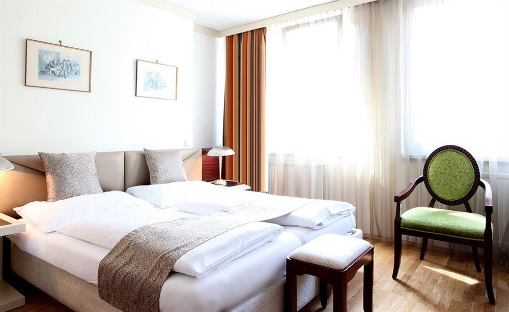 HOTEL ATTACHÉ photo 1