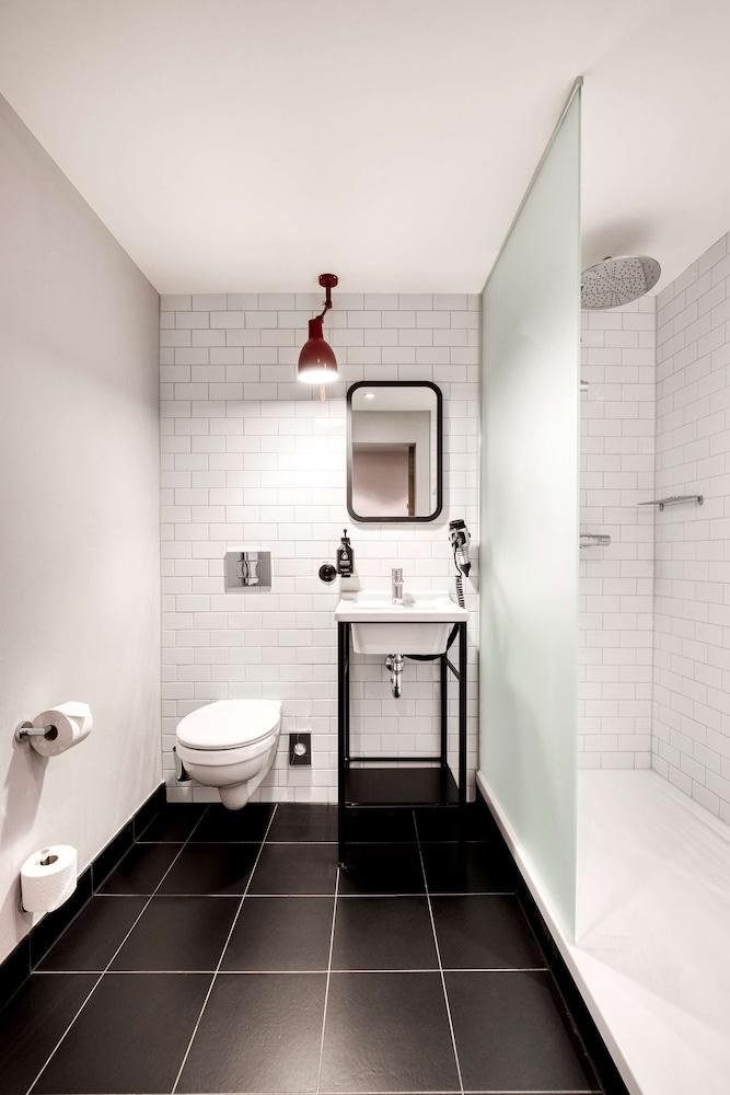 Pentahotel Brussels City Centre photo 2
