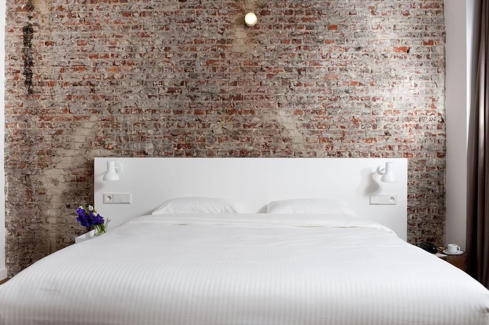 9hotel Central photo 1