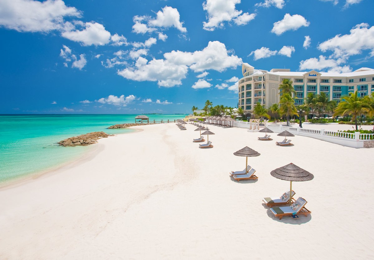 SANDALS ROYAL BAHAMIAN