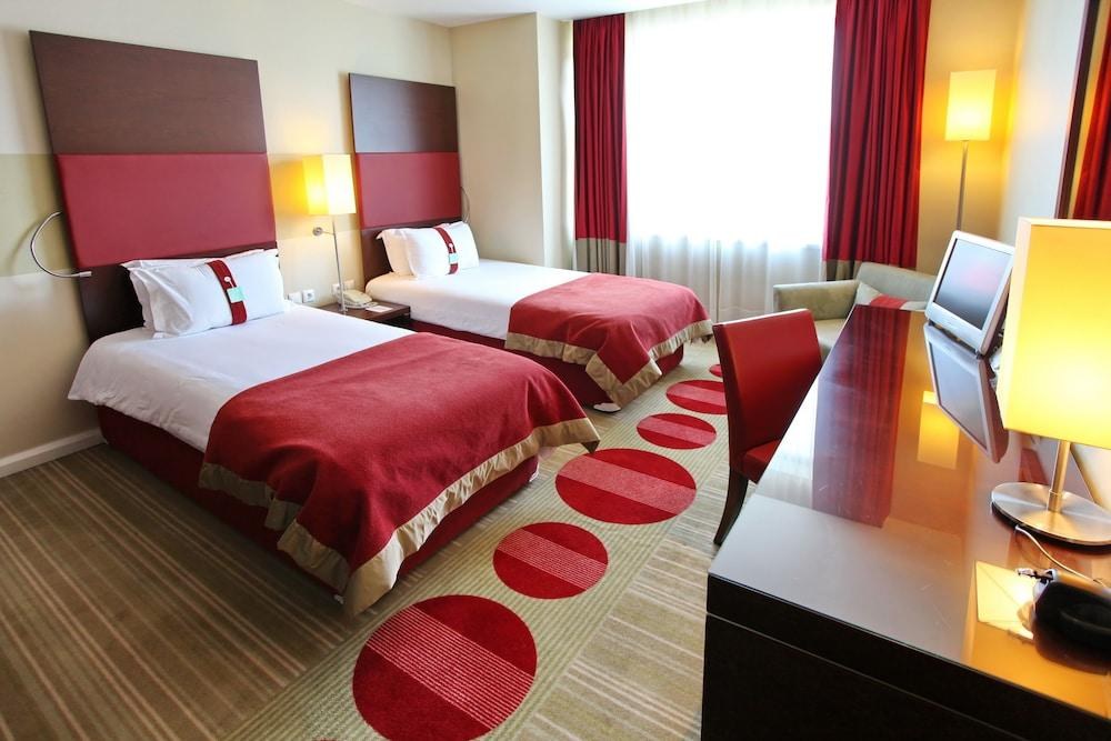 Crowne Plaza Sofia photo 2