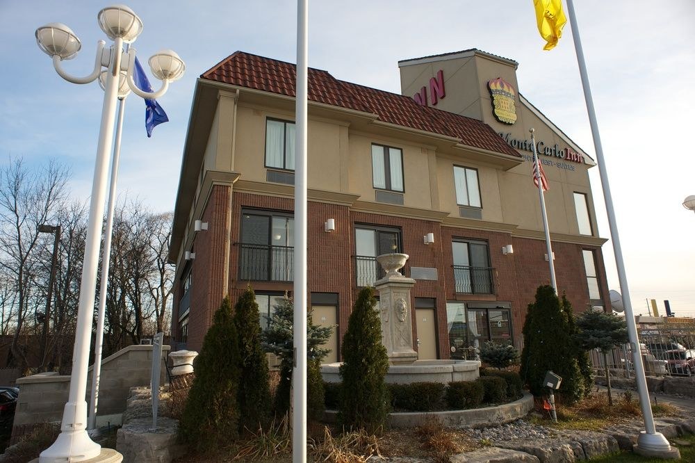 Monte Carlo Inn Toronto West Suites photo 1
