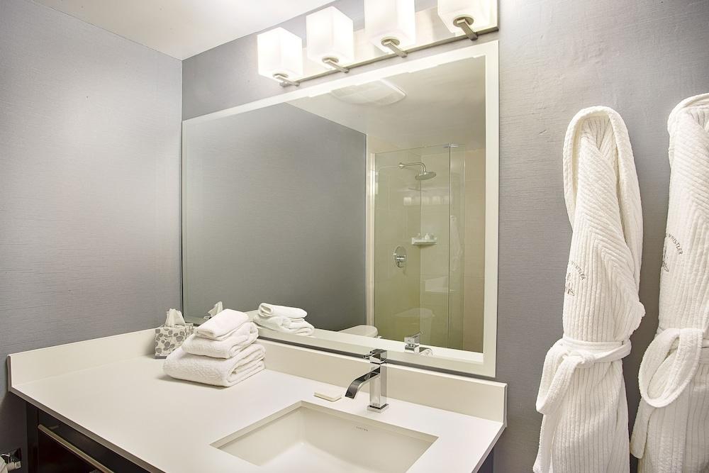 Pinnacle Hotel Whistler photo 3