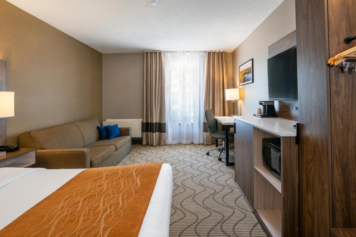 Comfort Inn North Bay photo 2