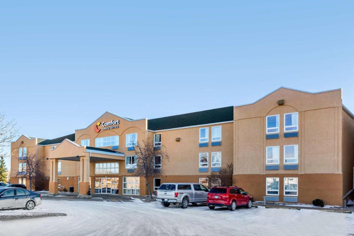 Comfort Inn & Suites photo 1