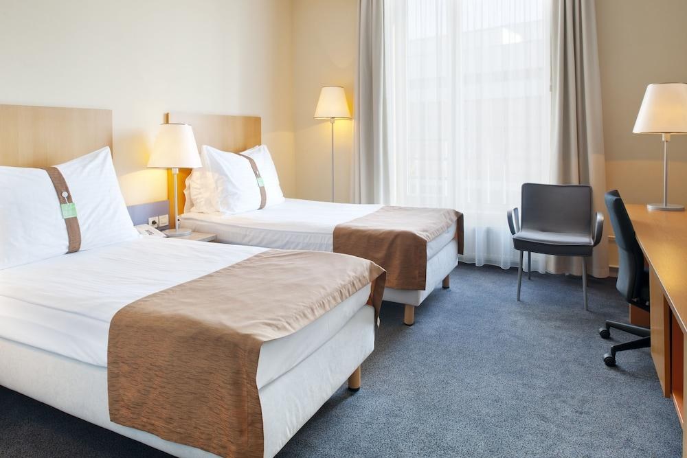 Holiday Inn Prague Congress Centre photo 2
