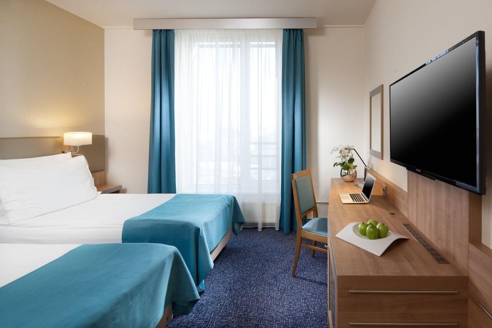 Holiday Inn Prague Congress Centre photo 3