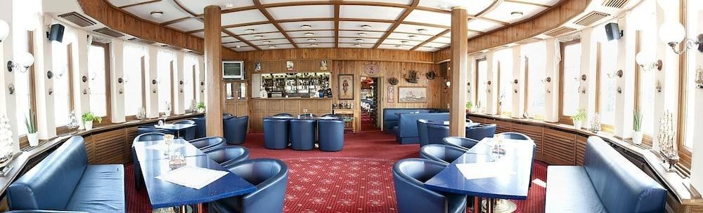 Botel Albatros photo 2