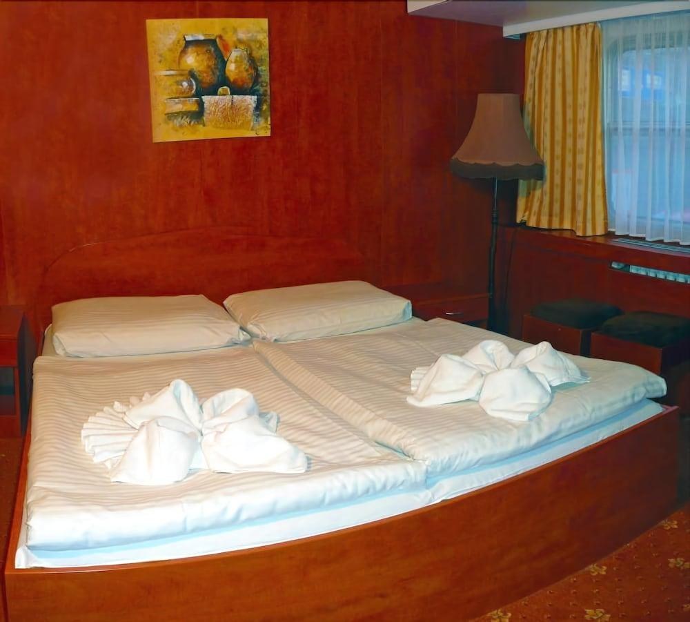 Botel Albatros photo 4