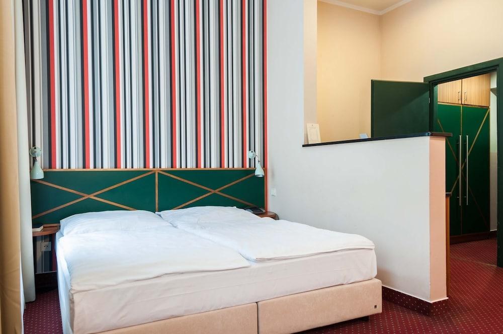 Hotel Mala Strana photo 3
