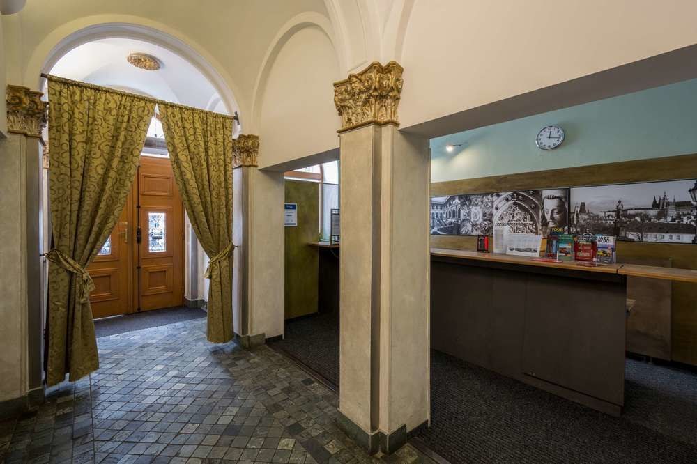 Superior Hotel