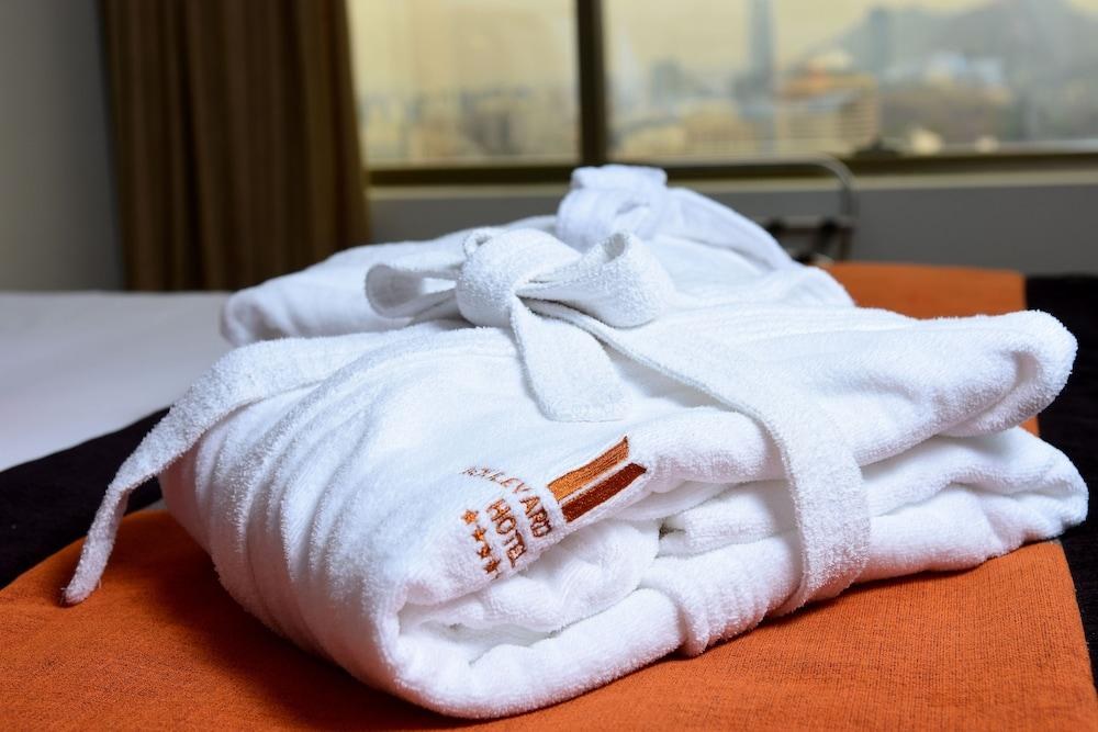 Boulevard Suites photo 2