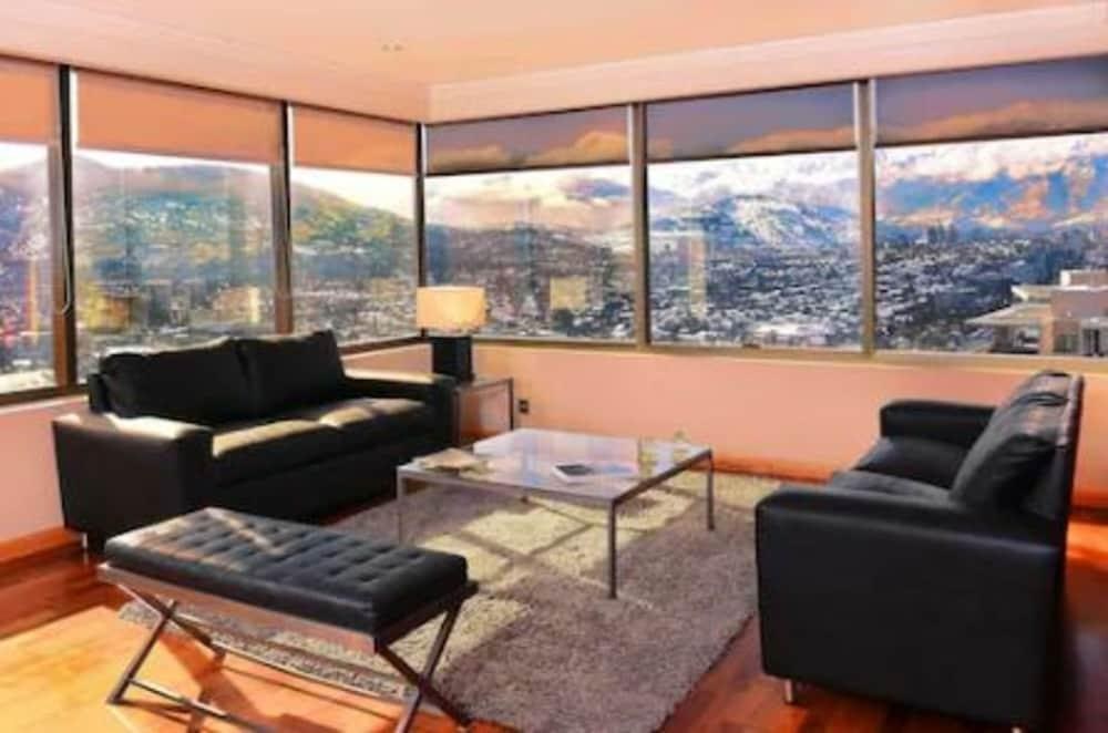 Boulevard Suites photo 4