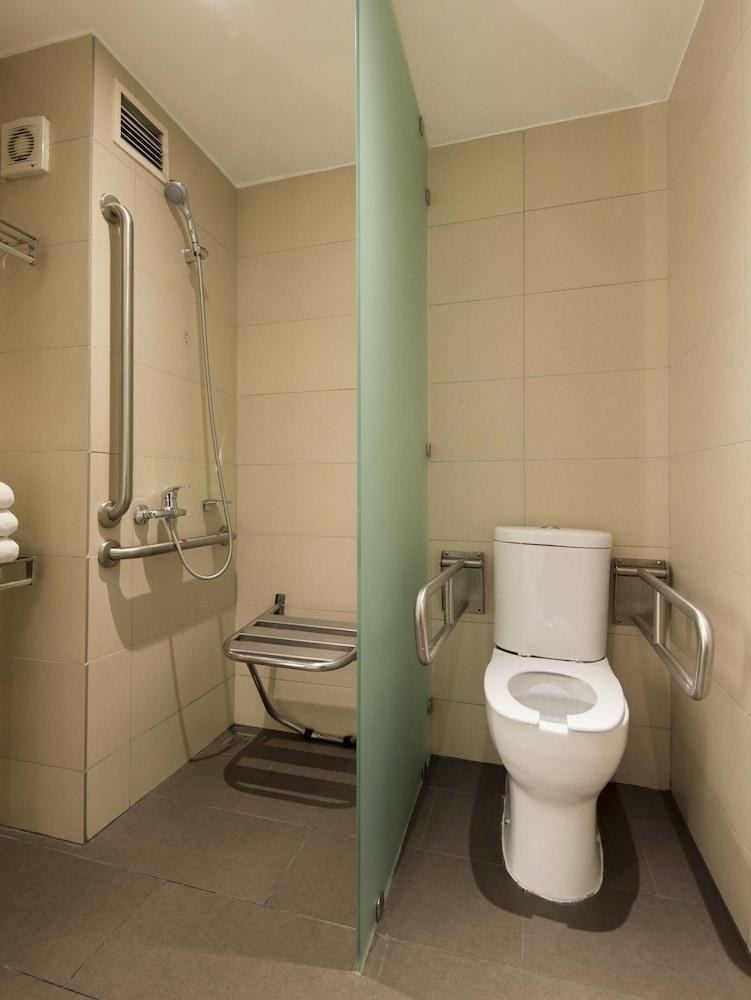 Holiday Inn Santiago Aeropuerto photo 2