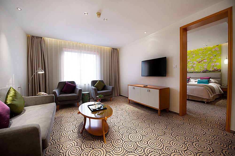 Grand Metropark Hotel