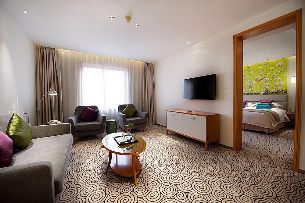 Grand Metropark Hotel photo 4