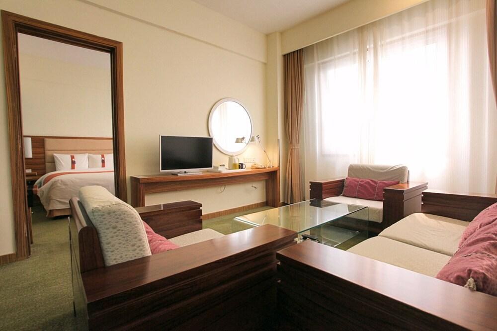 Holiday Inn Express South Hefei photo 2