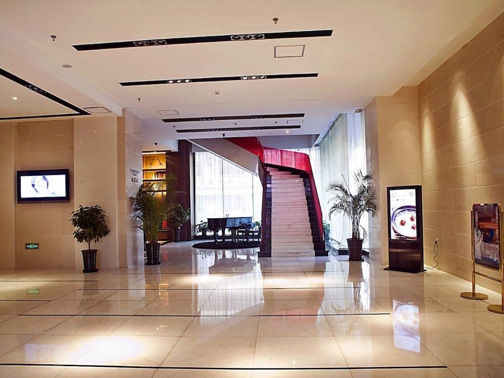 HOLIDAY INN HARBIN CITY CENTRE photo 3
