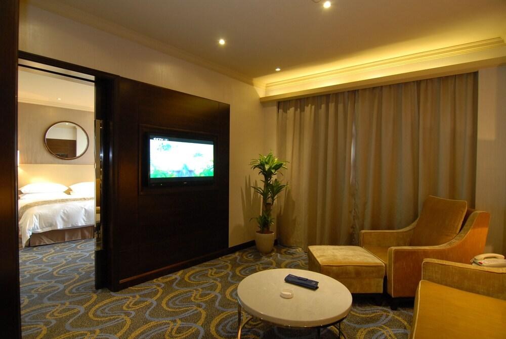 Ocean Hotel photo 3