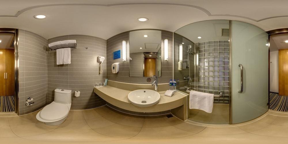 Holiday Inn Express Shanghai Jinqiao Central photo 4